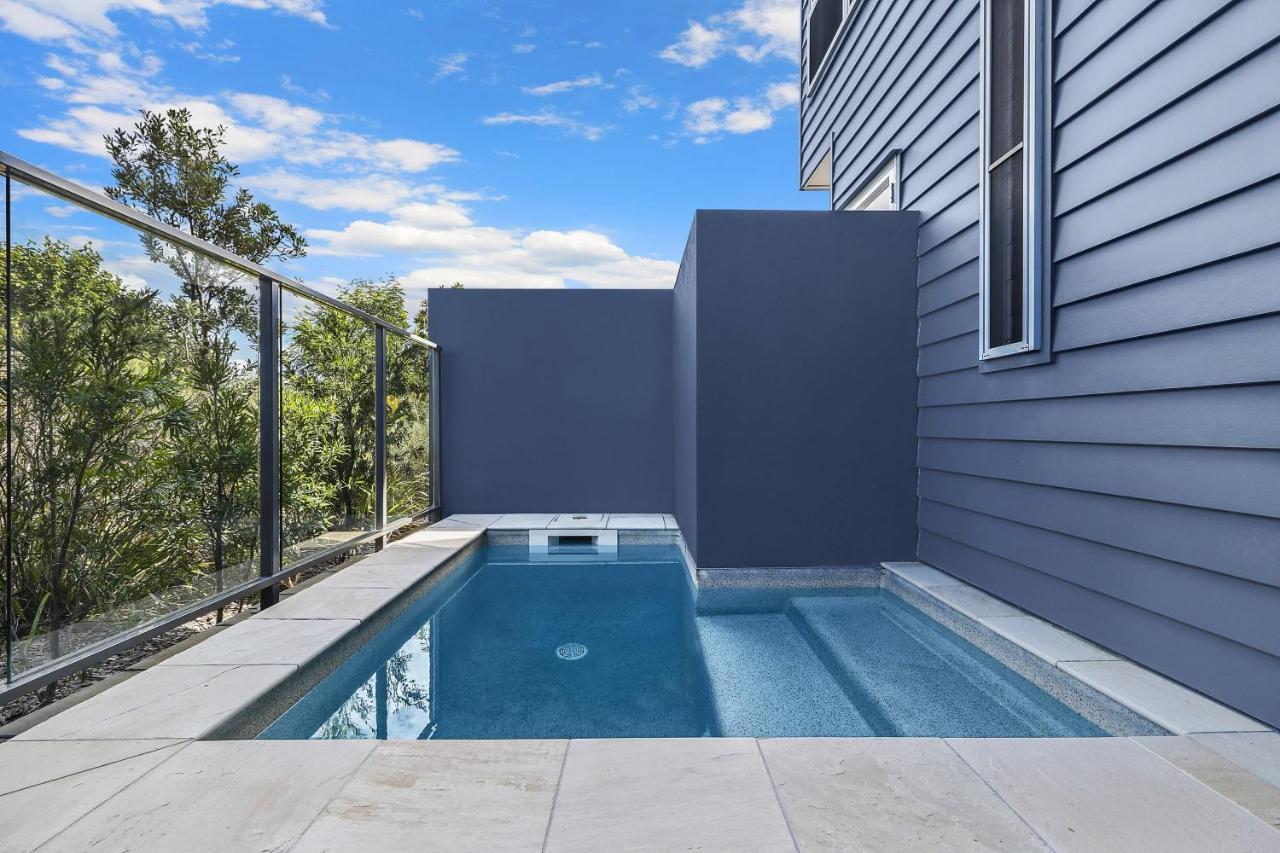 Welcoming Lakeside Getaway With Waterviews, Wifi, Pool & Park Mooloolaba Buitenkant foto